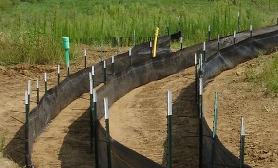 Silt-fencing Silt-fencing